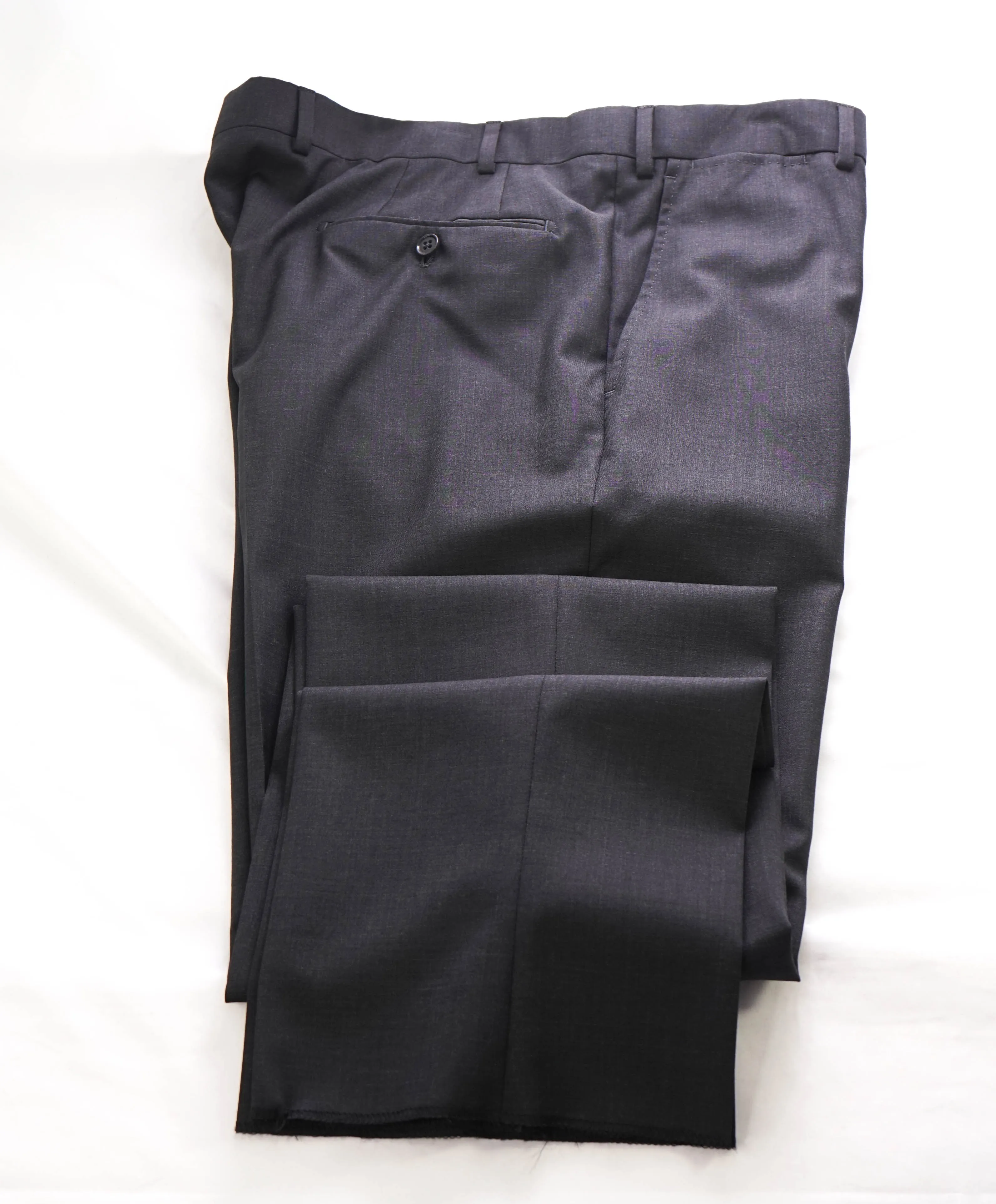 ARMANI COLLEZIONI - Gray *CLOSET STAPLE* Wool Flat Front Dress Pants - 37W