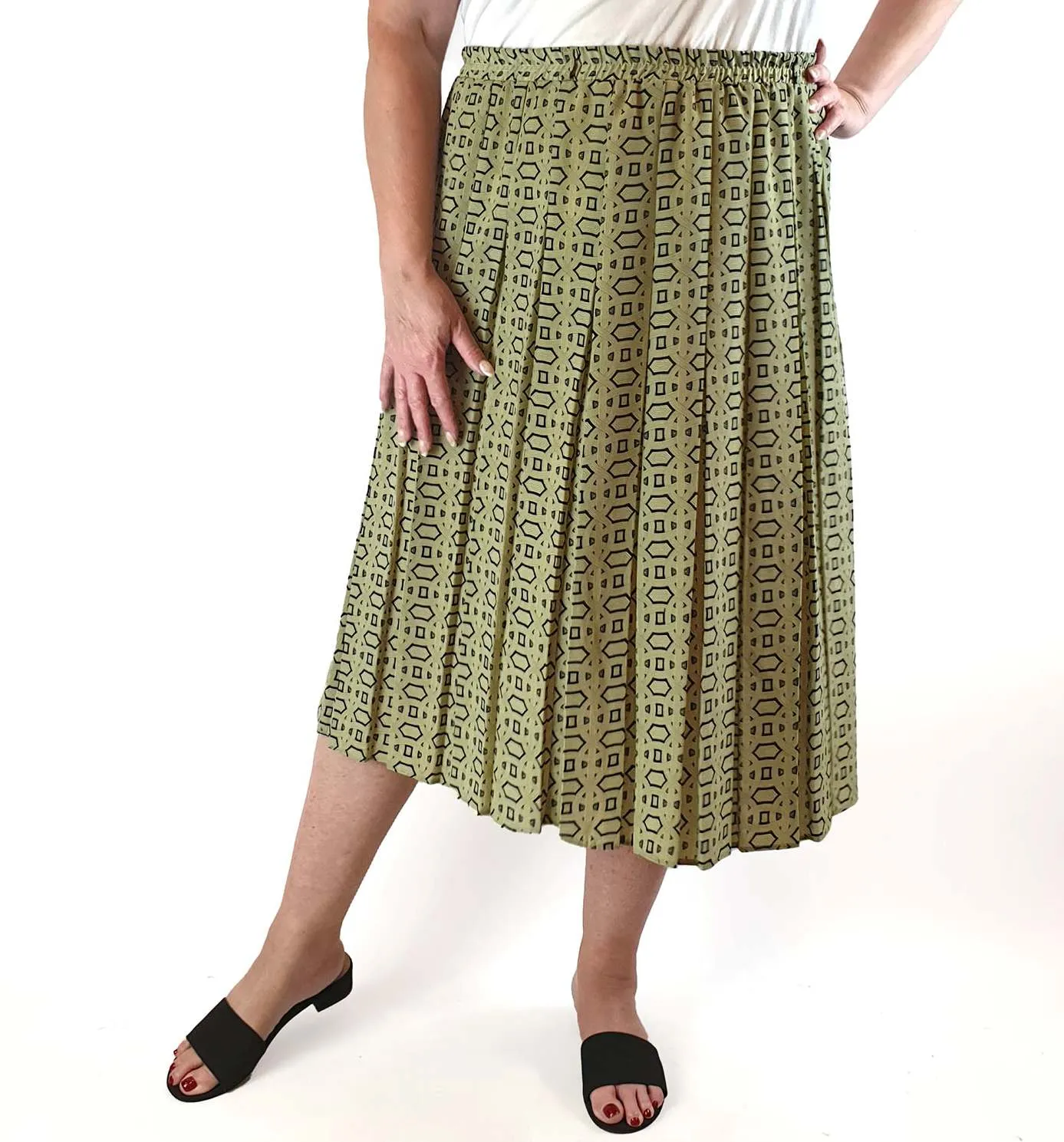 Bonmarche green print pleated skirt size 16
