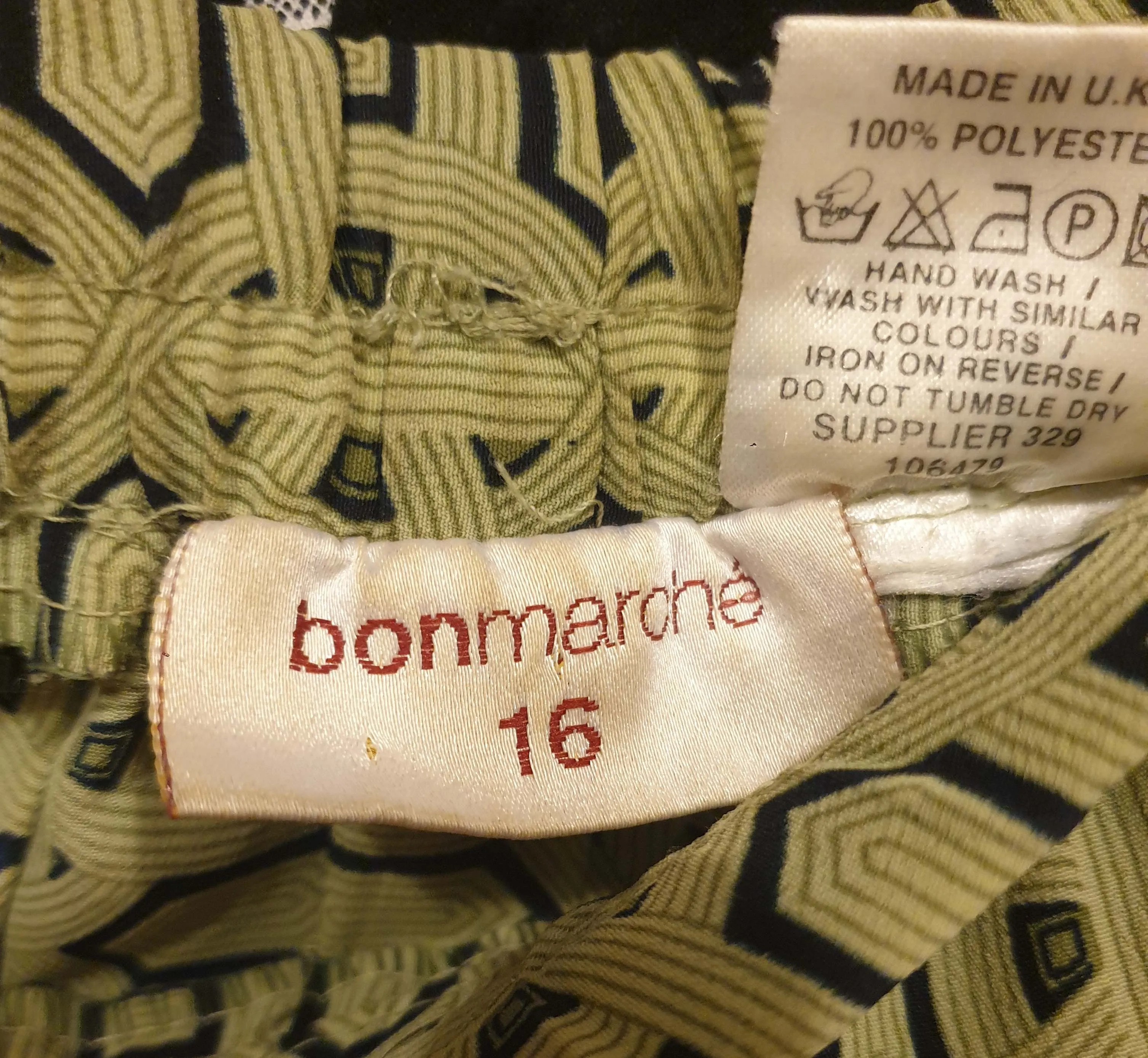 Bonmarche green print pleated skirt size 16