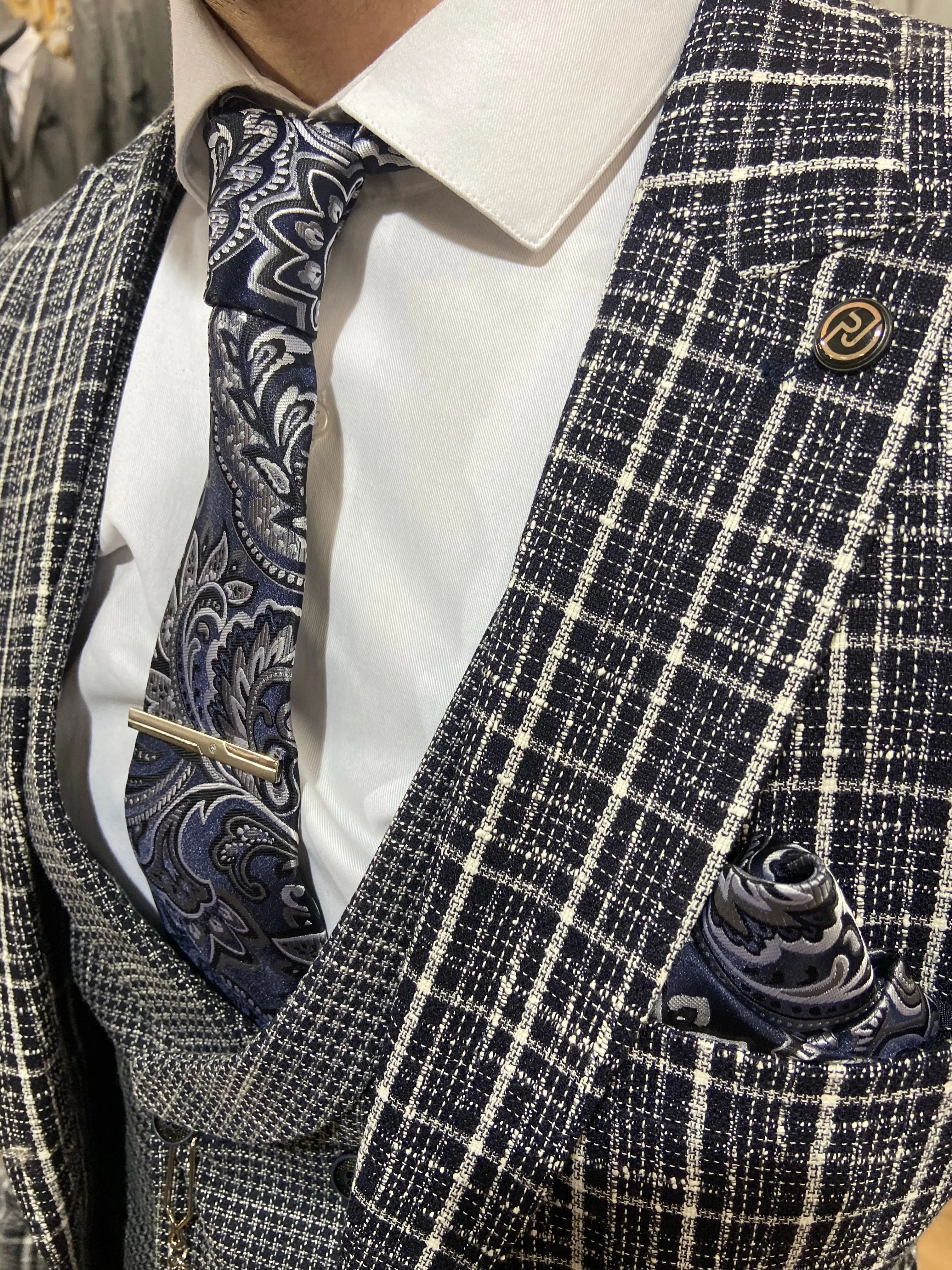 Donda - Navy 3 Piece Suit