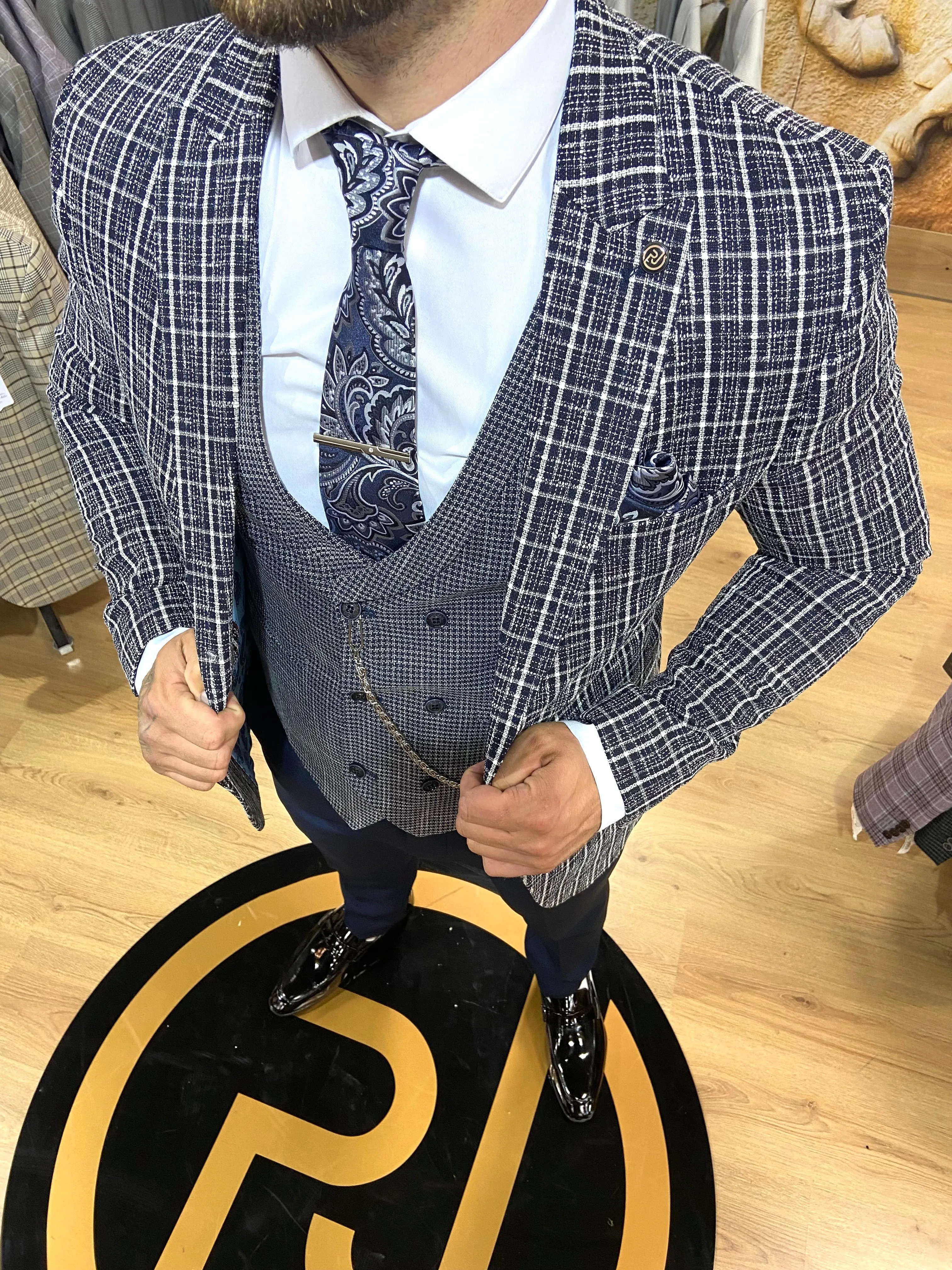 Donda - Navy 3 Piece Suit