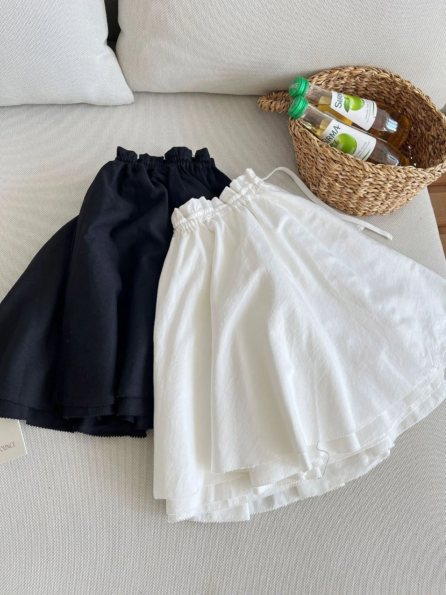 Elastic lace skirt