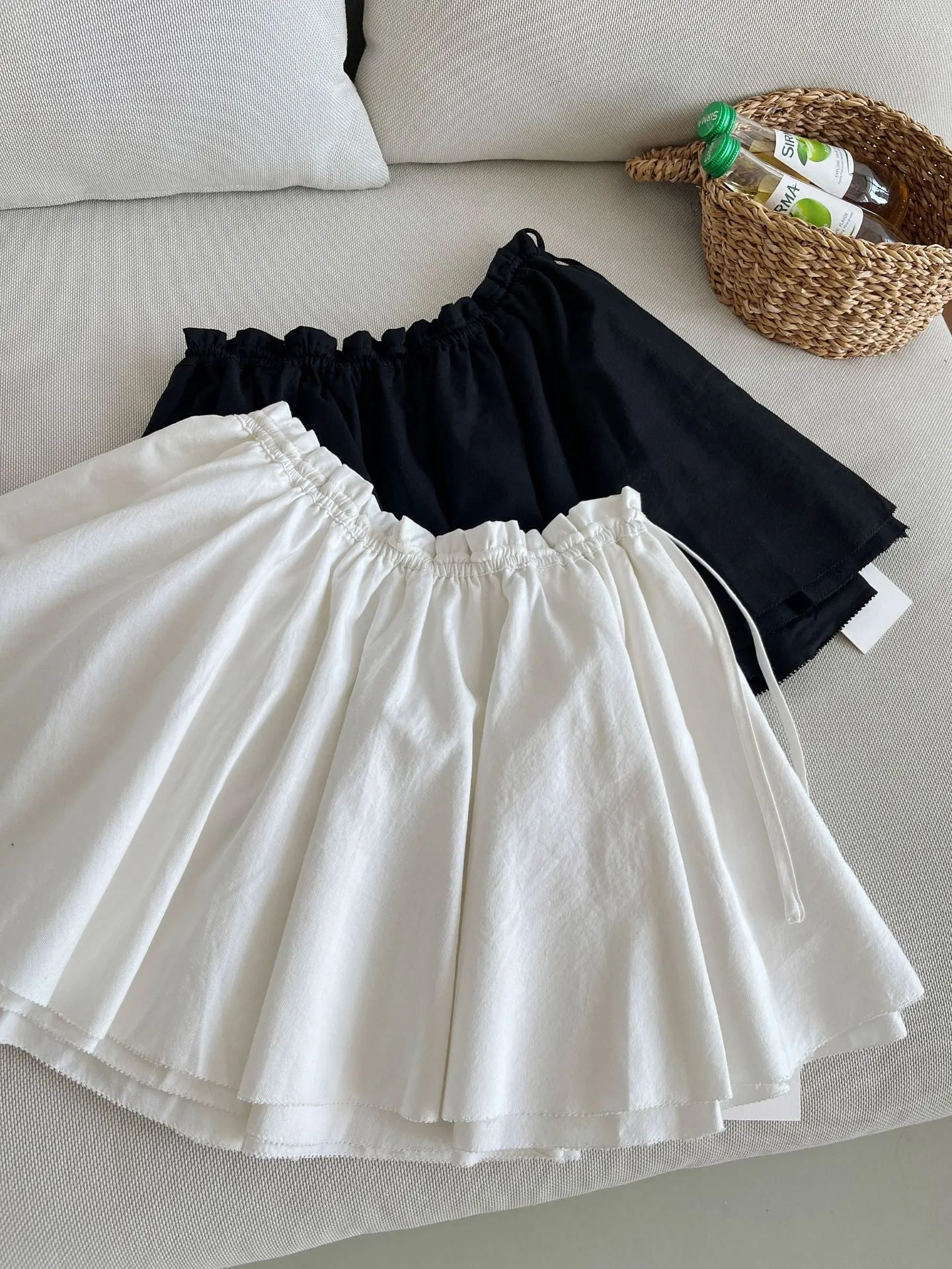 Elastic lace skirt