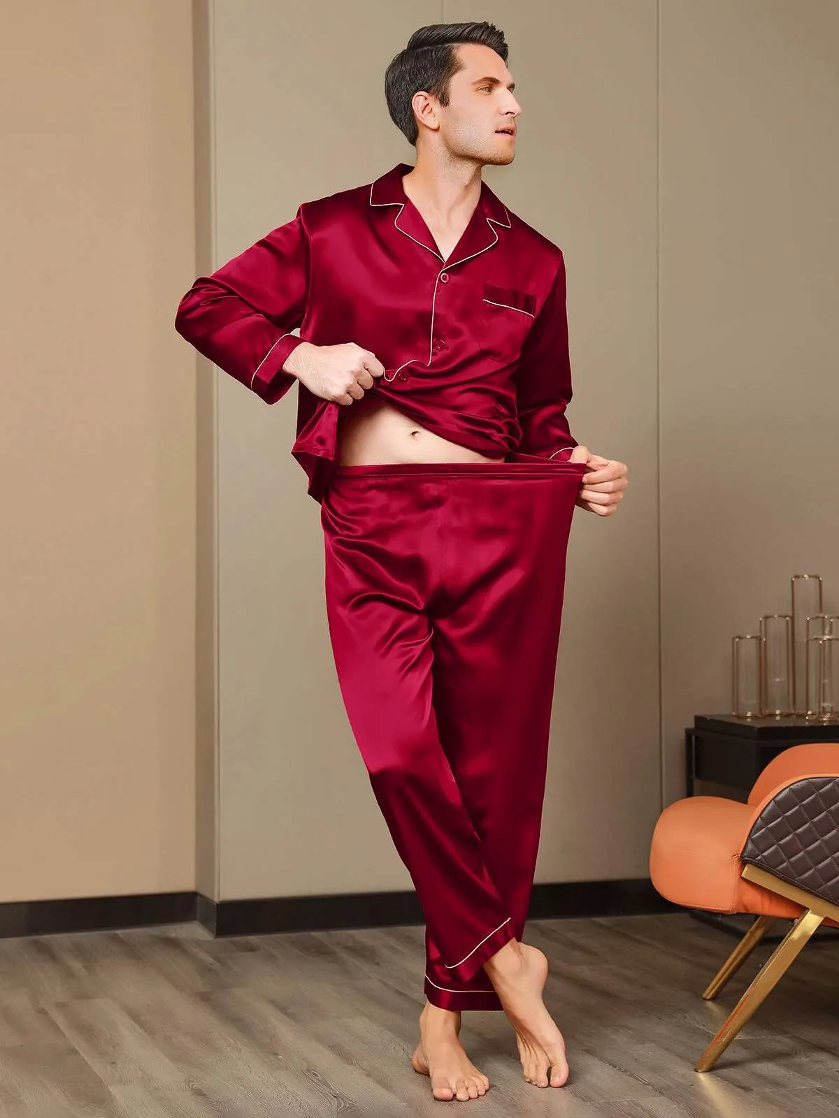 Heren Zijde Pyjama Set Met Revers En Volledige Lengte