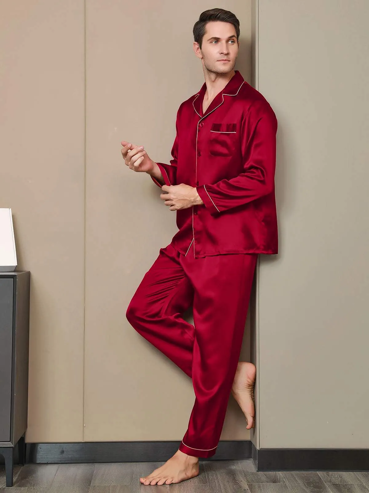 Heren Zijde Pyjama Set Met Revers En Volledige Lengte