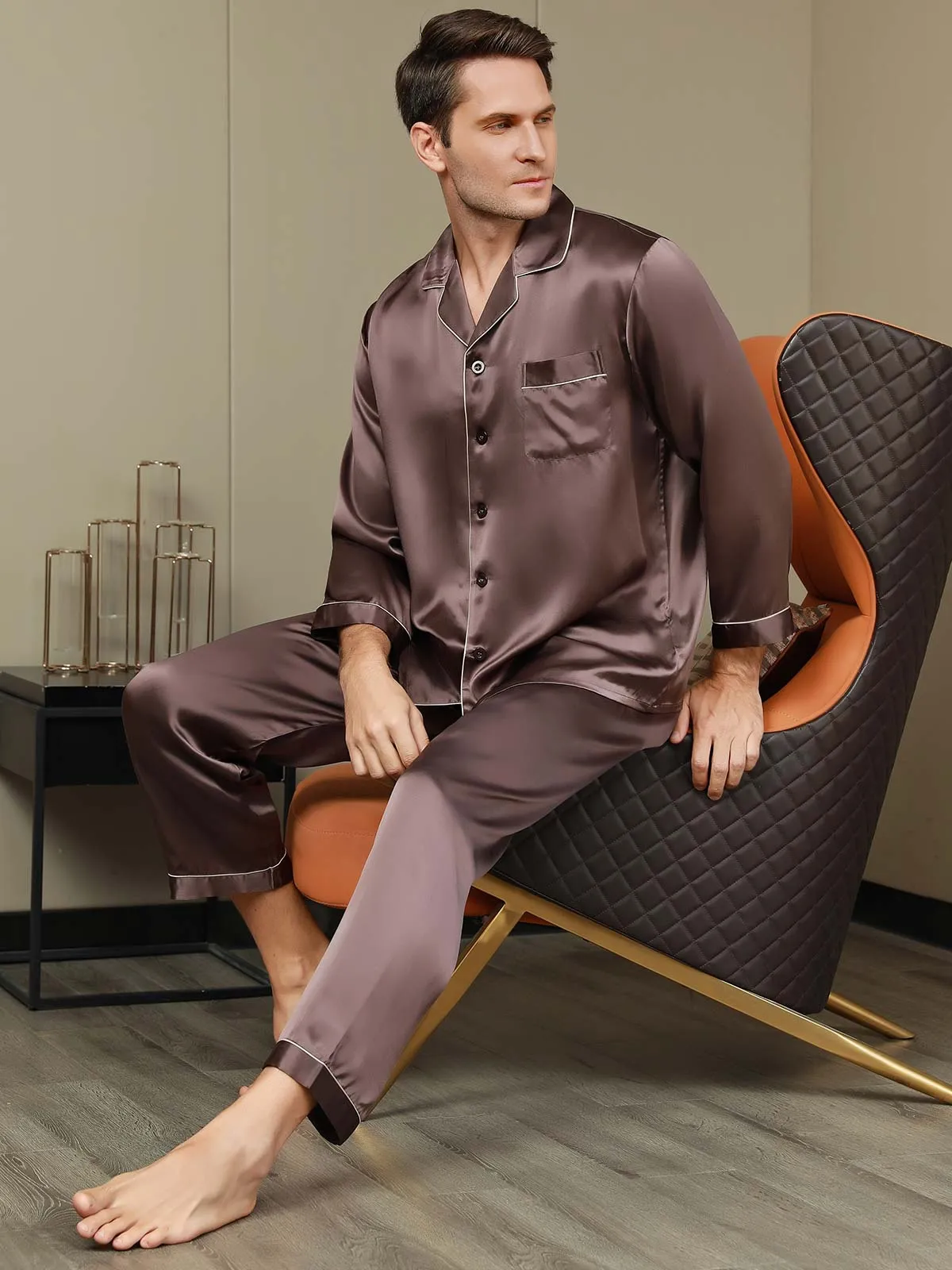 Heren Zijde Pyjama Set Met Revers En Volledige Lengte