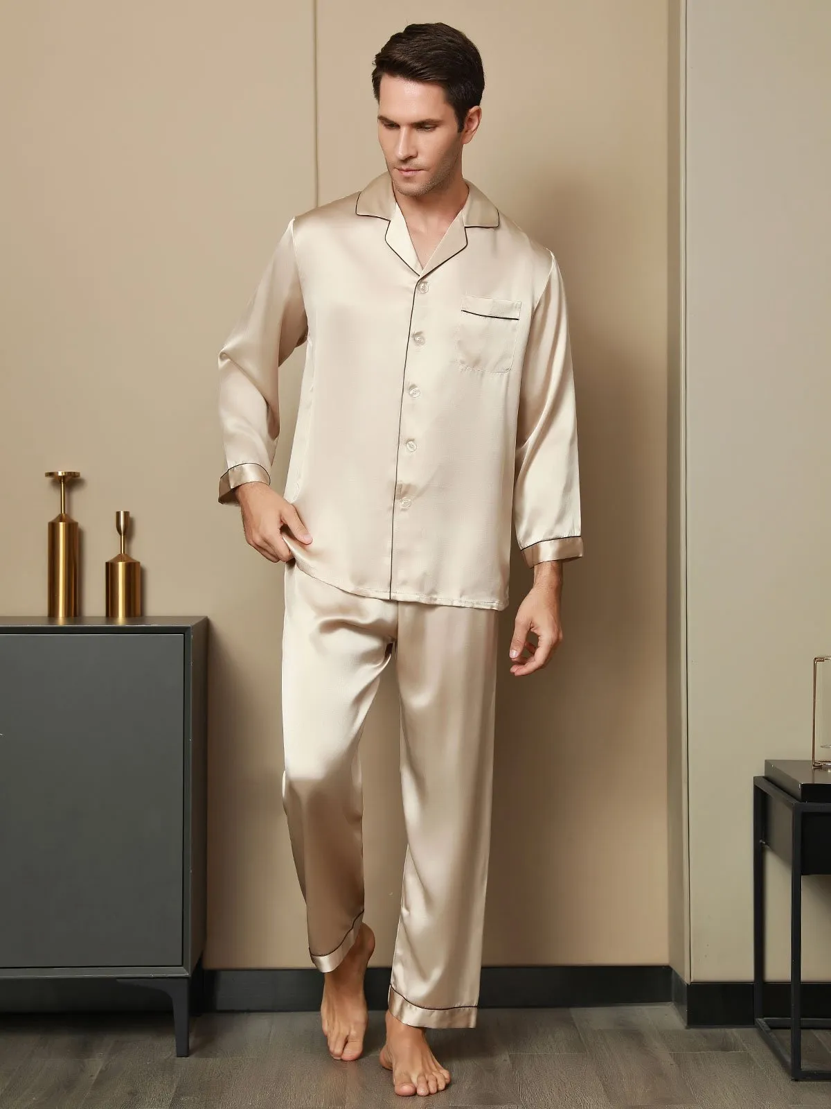 Heren Zijde Pyjama Set Met Revers En Volledige Lengte
