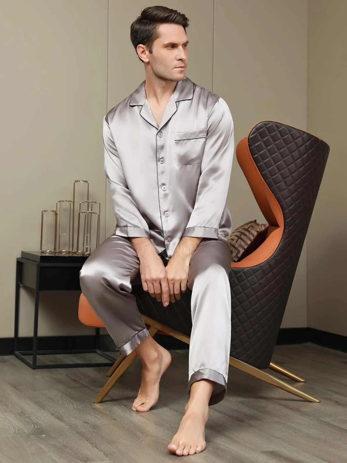 Heren Zijde Pyjama Set Met Revers En Volledige Lengte