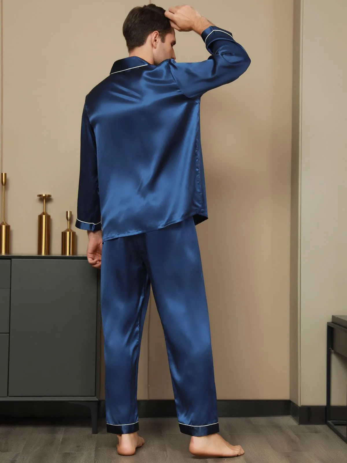 Heren Zijde Pyjama Set Met Revers En Volledige Lengte