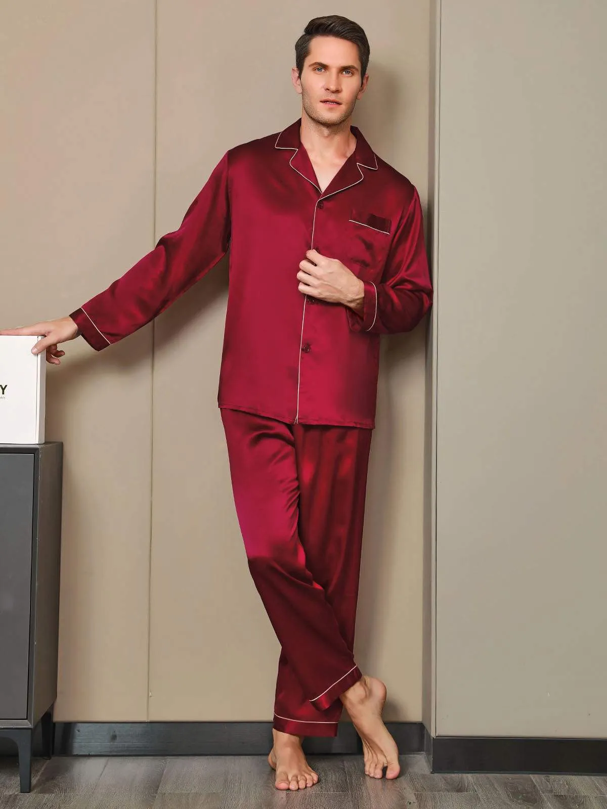 Heren Zijde Pyjama Set Met Revers En Volledige Lengte