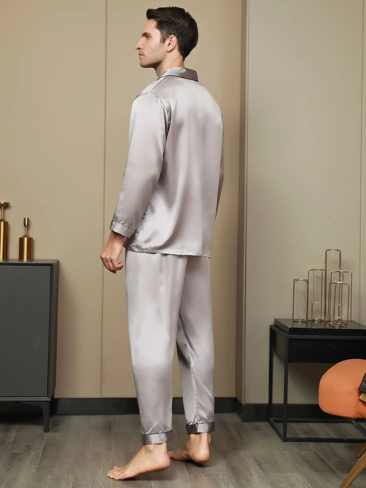 Heren Zijde Pyjama Set Met Revers En Volledige Lengte
