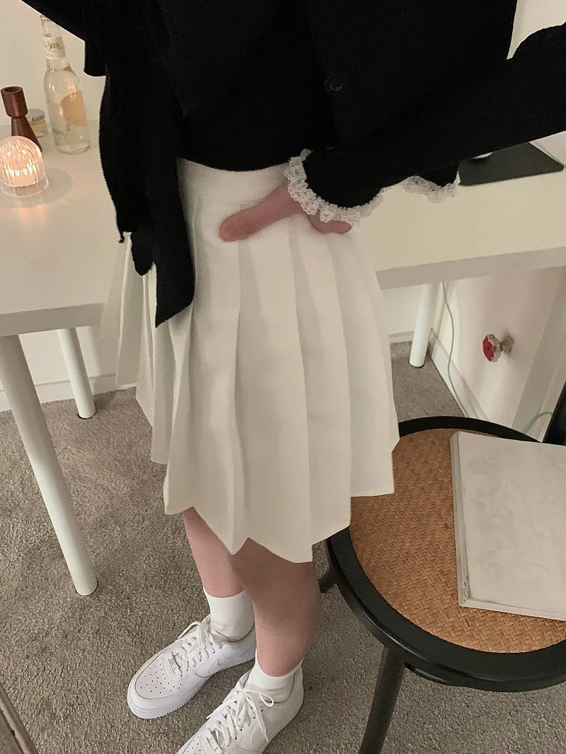 pleated commuter gray skirt
