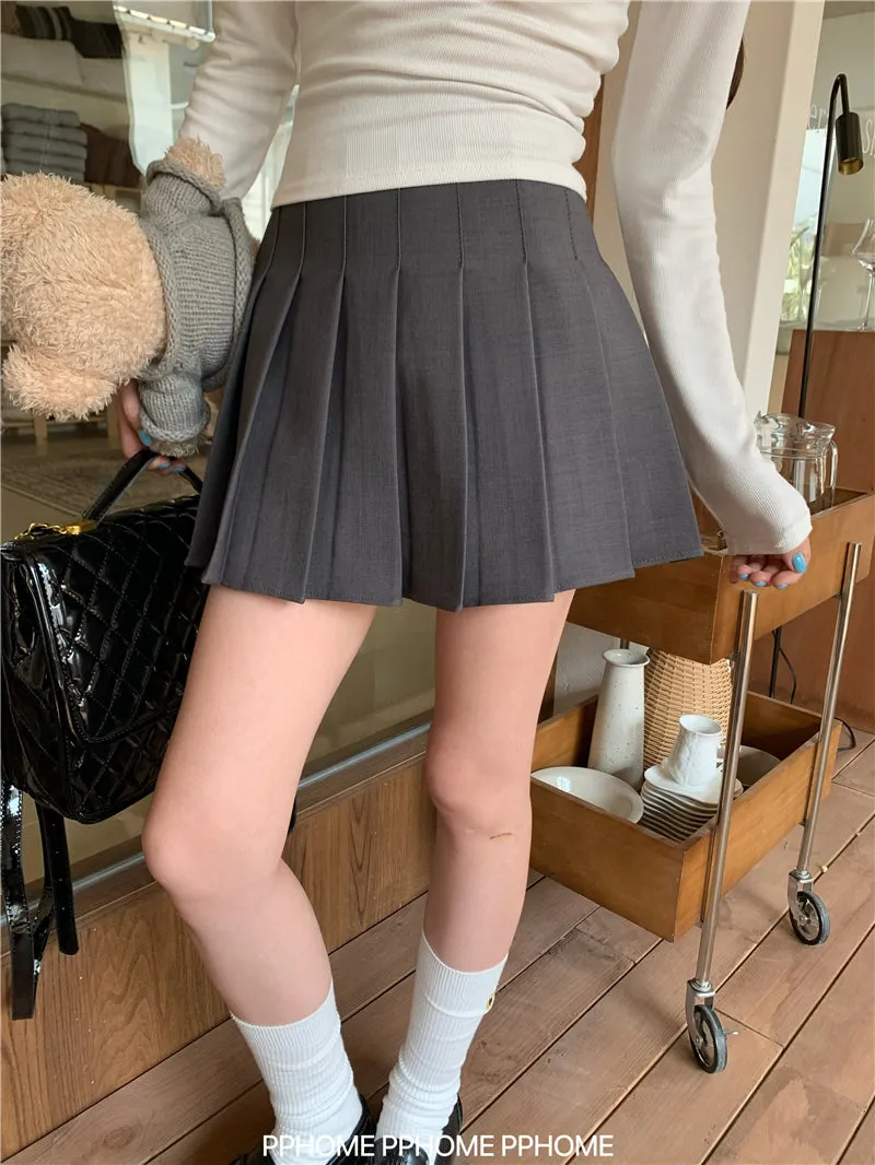 pleated commuter gray skirt