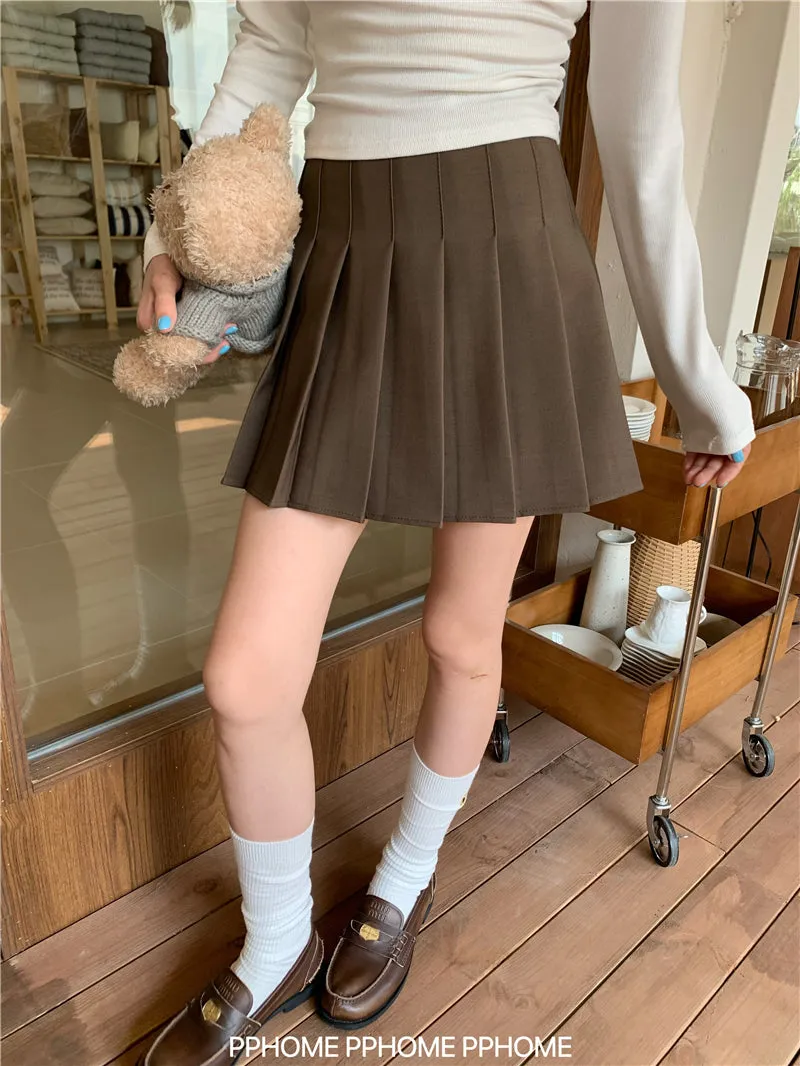 pleated commuter gray skirt
