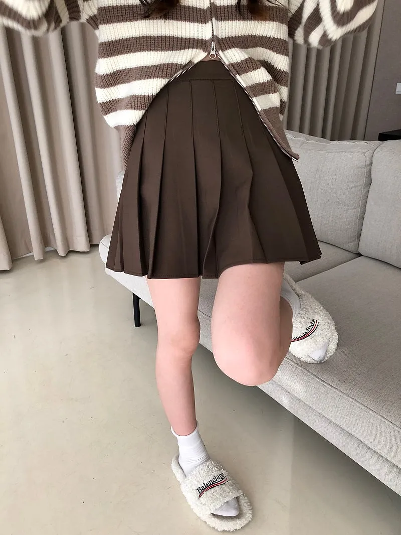 pleated commuter gray skirt