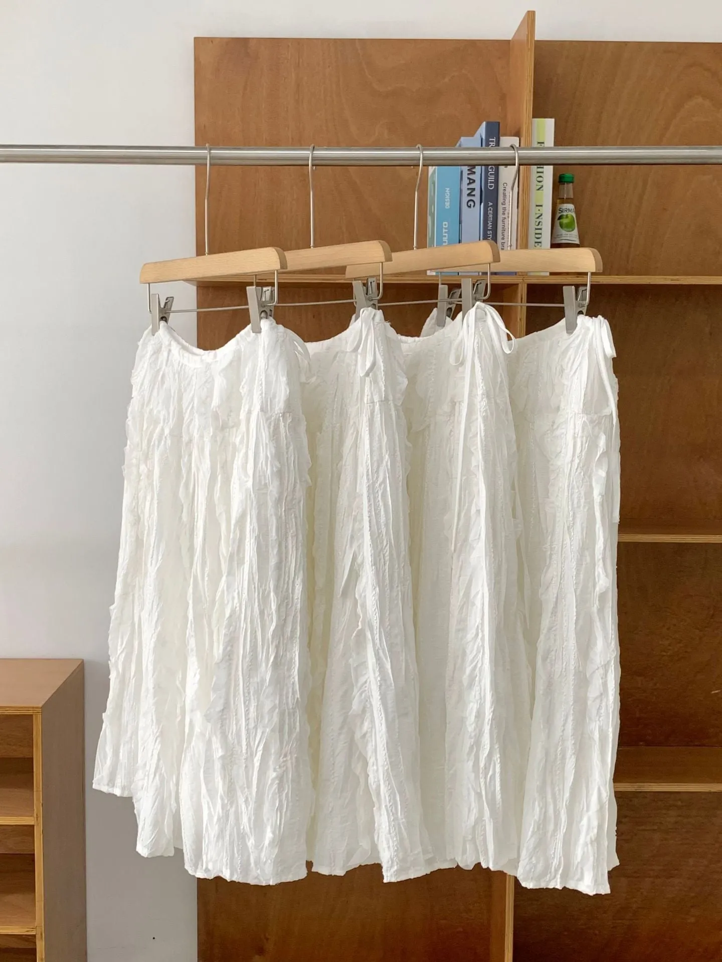 Pleated lace skirt