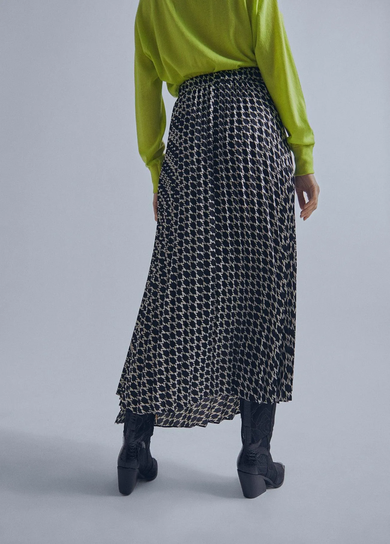Pleated midi skirt