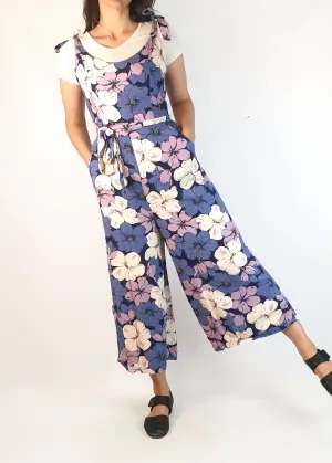 Princess Highway purple flower print wide leg jumpsuit with adjustable straps size 8 (as new with tags)