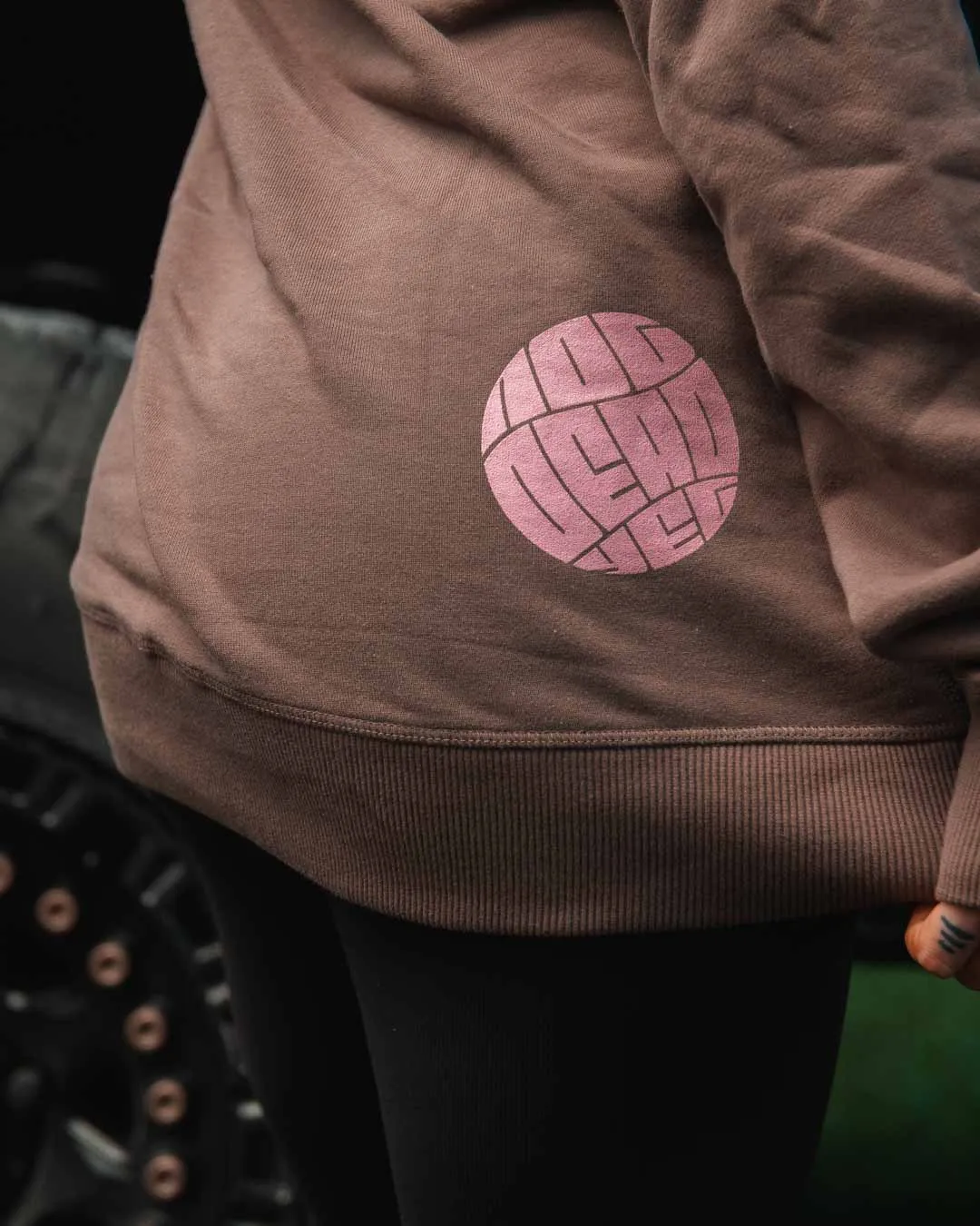 September Essentials - NOTHING PERSONAL - Crew - TAUPE