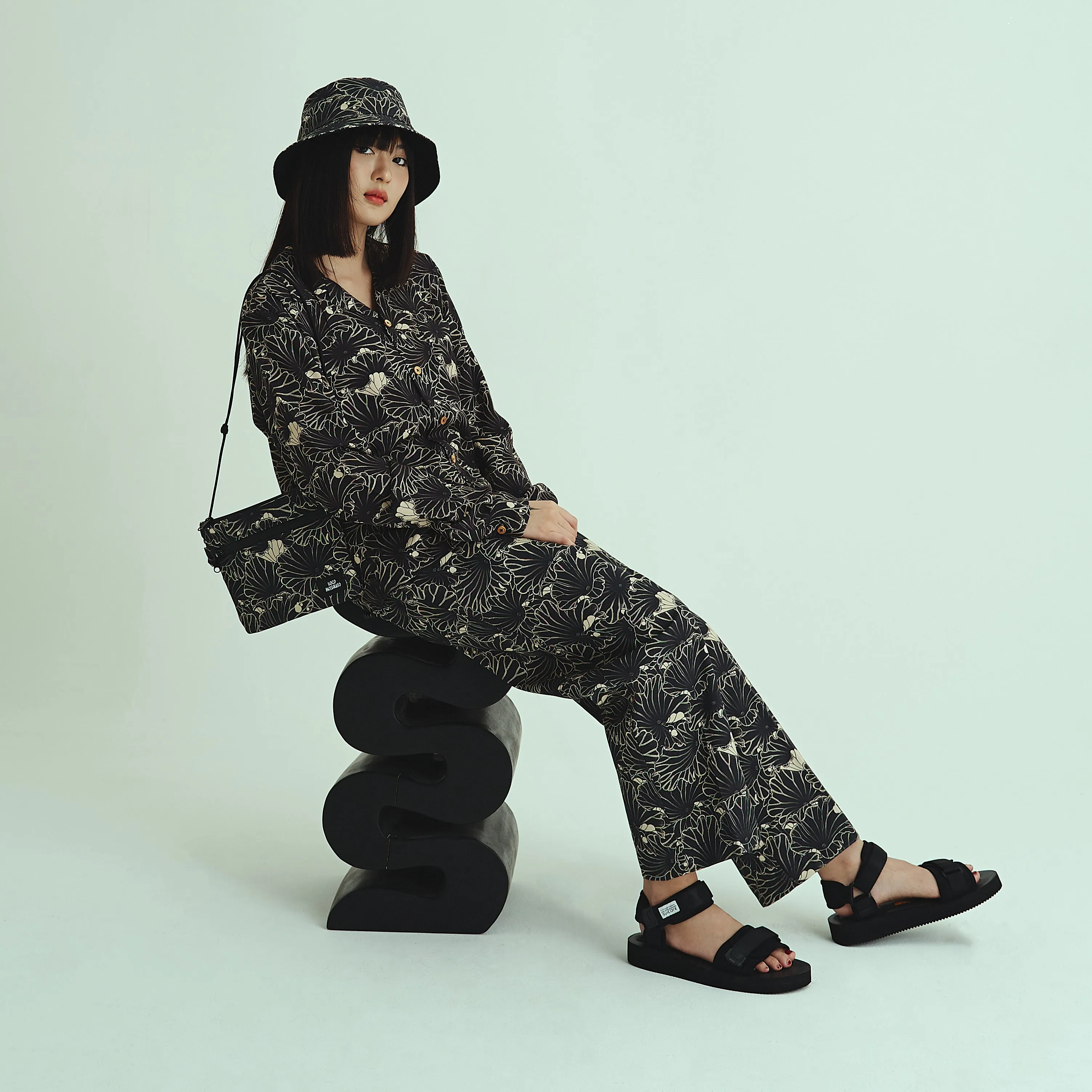 [UNISEX] GAKKIN X LOCO MOSQUITO JAPANESE LOTUS LONG SLEEVE SHIRT
