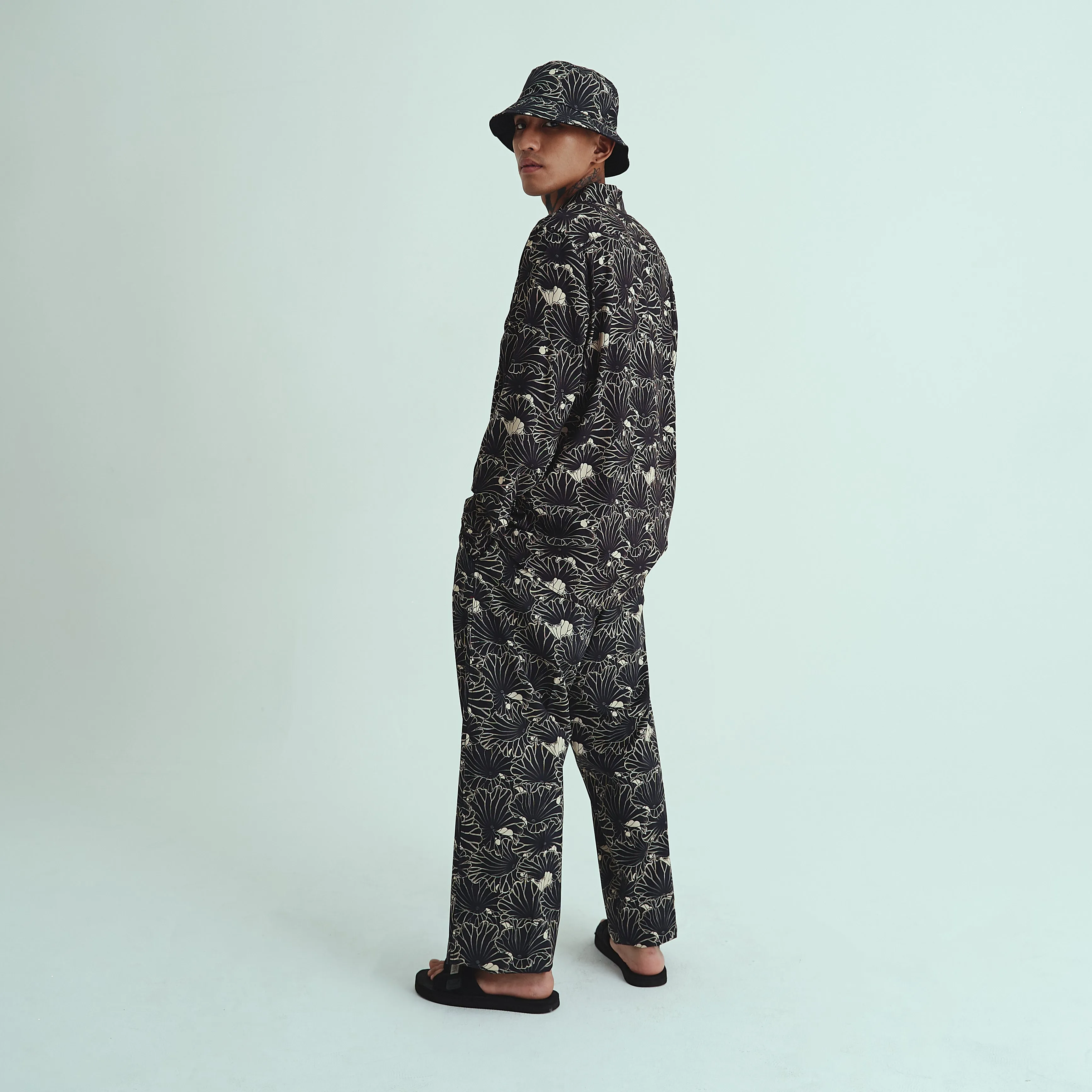 [UNISEX] GAKKIN X LOCO MOSQUITO JAPANESE LOTUS LONG SLEEVE SHIRT