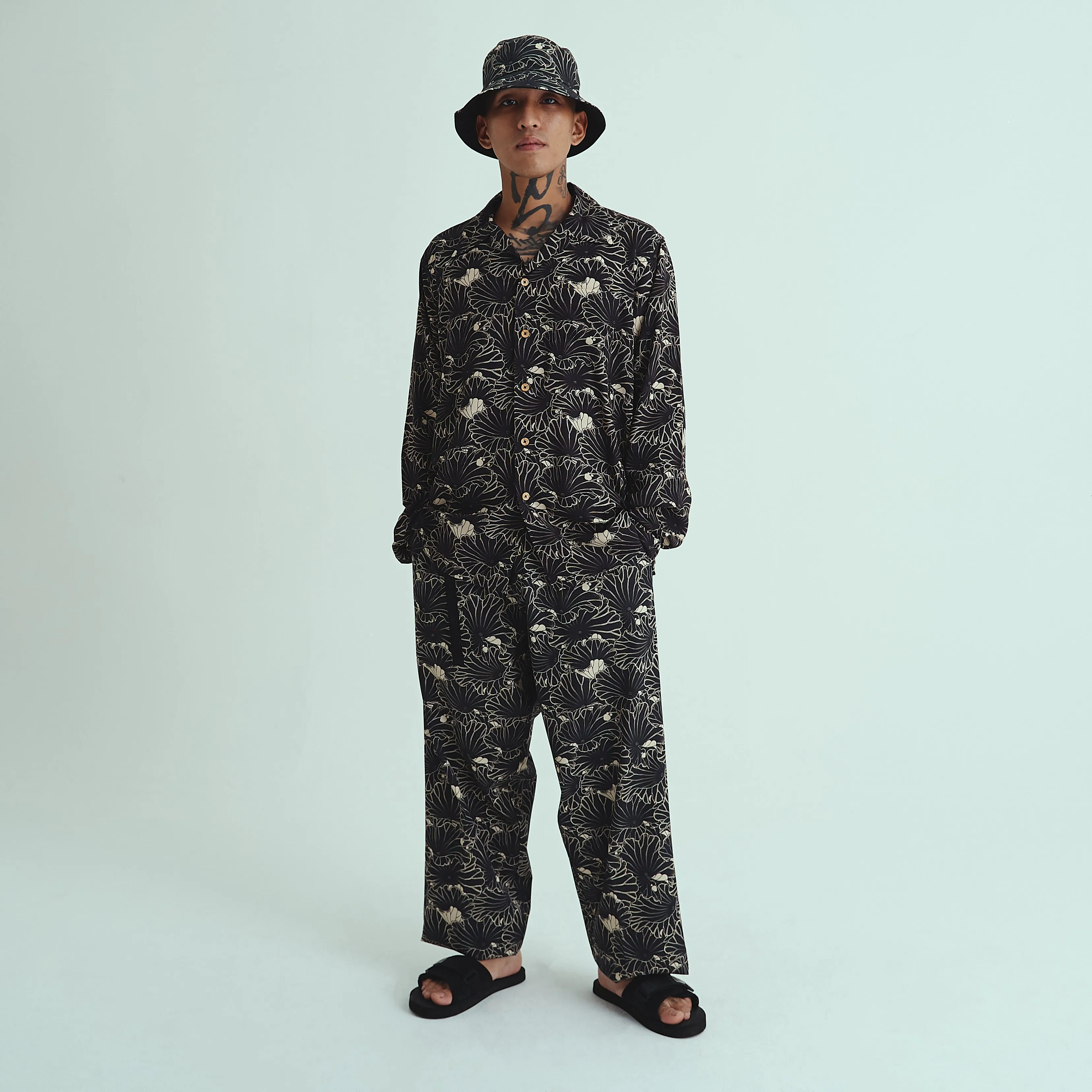 [UNISEX] GAKKIN X LOCO MOSQUITO JAPANESE LOTUS LONG SLEEVE SHIRT