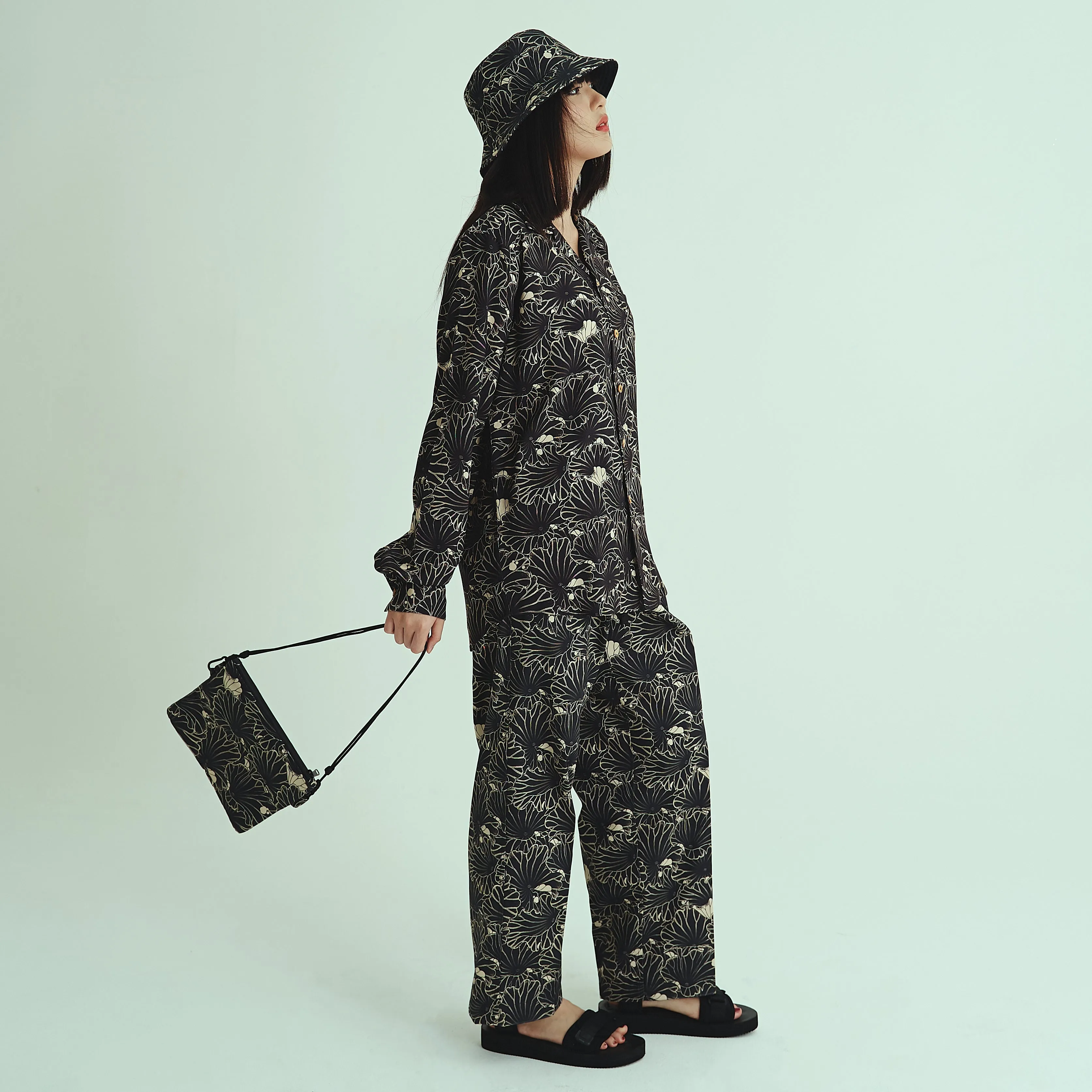 [UNISEX] GAKKIN X LOCO MOSQUITO JAPANESE LOTUS LONG SLEEVE SHIRT