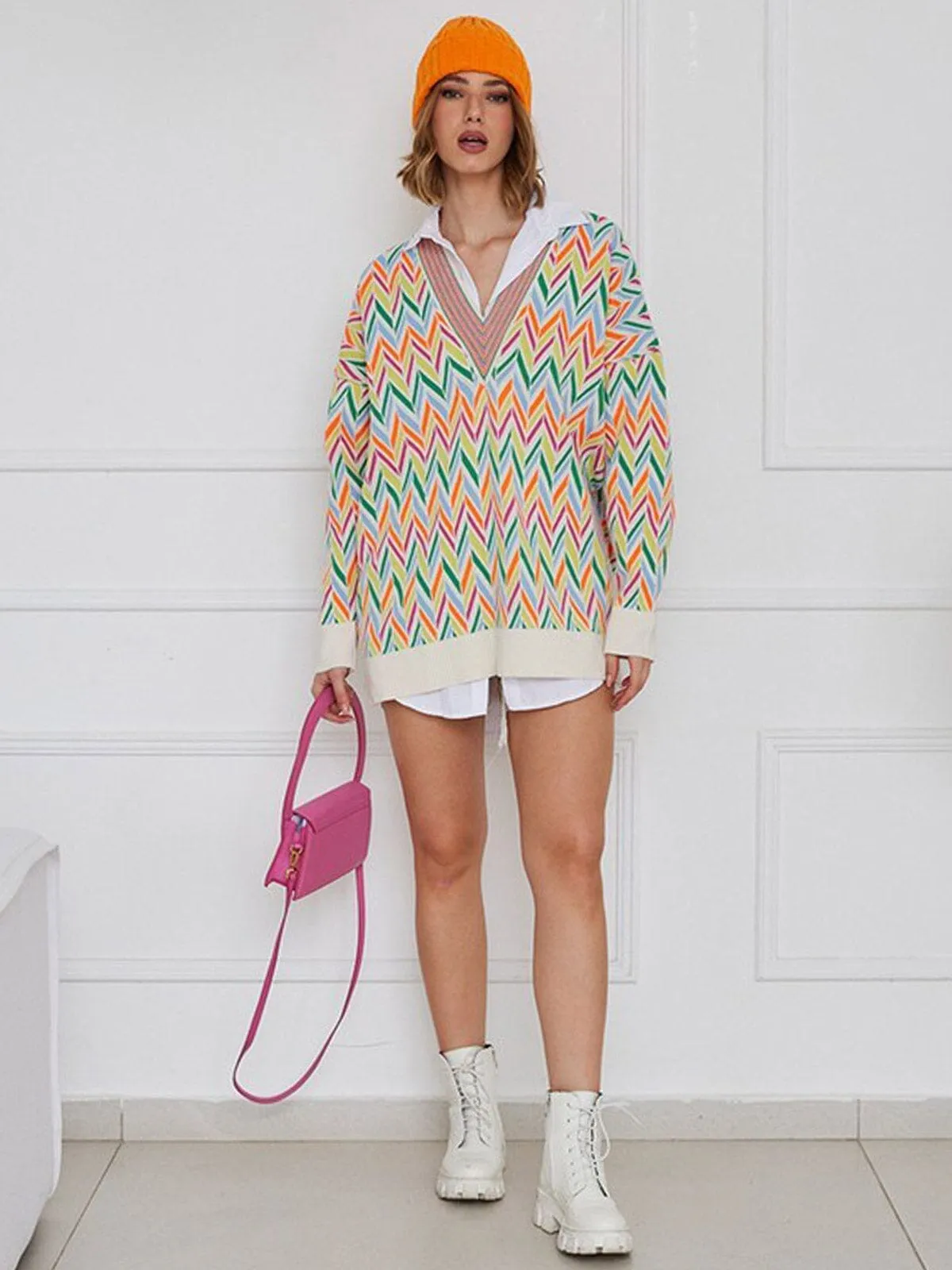 WOMEN'S LONG SLEEVE V-NECK MULTI PRINT PULLOVER SWEATER