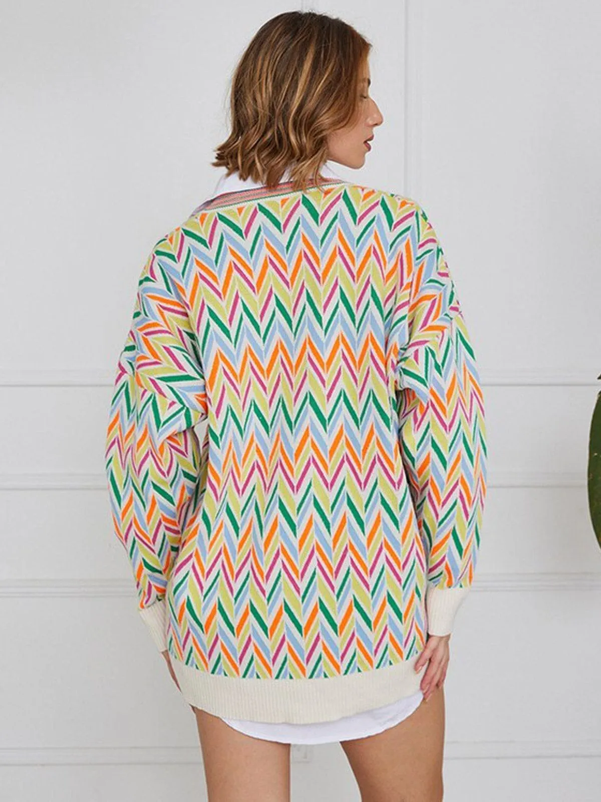 WOMEN'S LONG SLEEVE V-NECK MULTI PRINT PULLOVER SWEATER